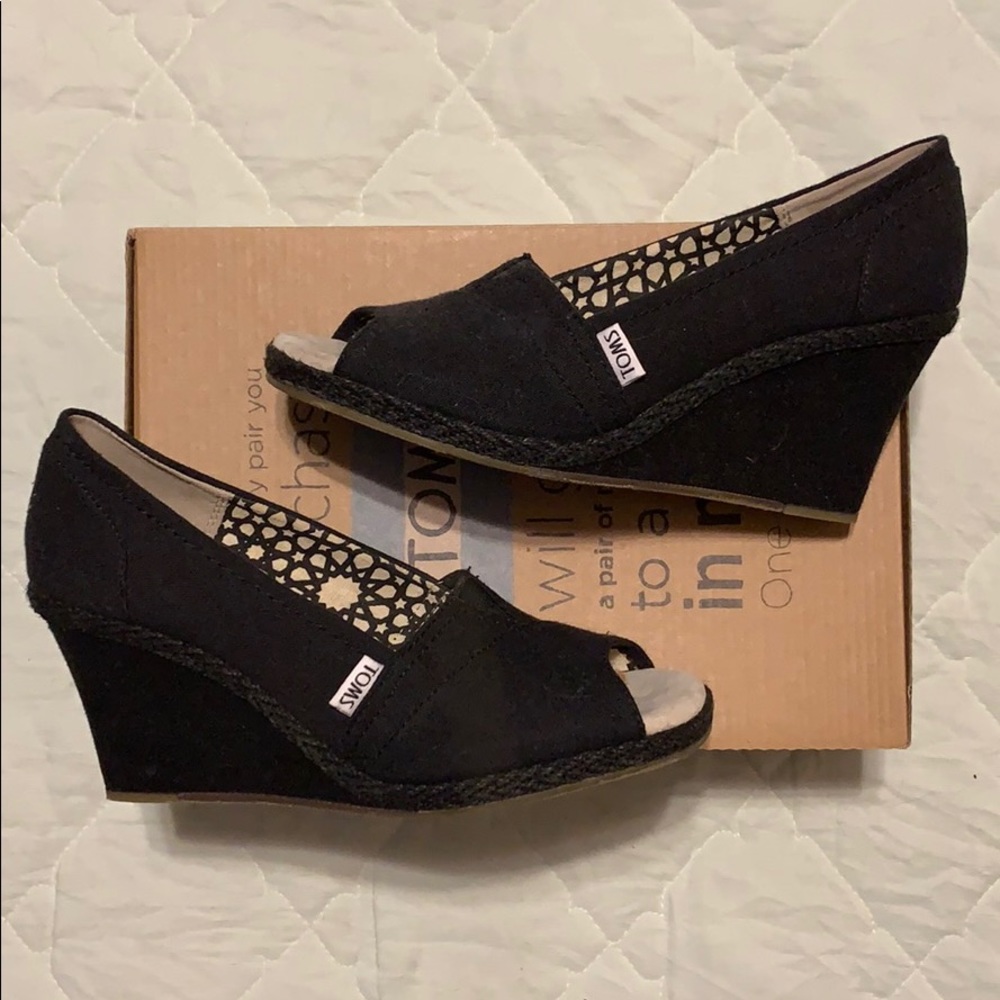 Toms Black Canvas Wedges